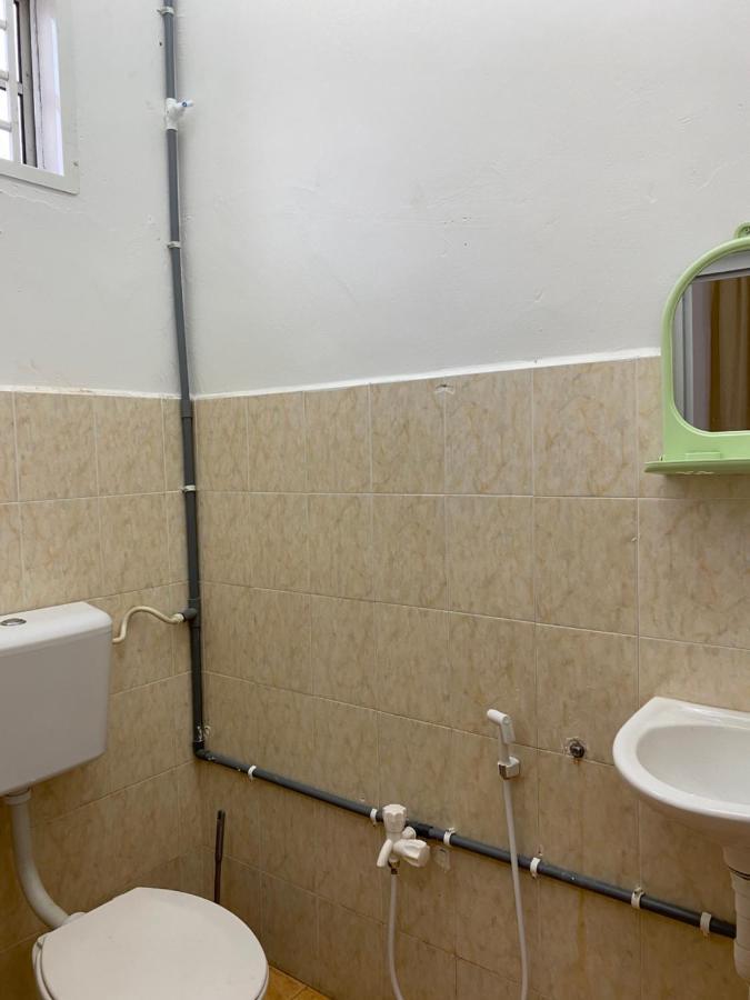 Cempaka Homestay Parit Raja Exteriér fotografie